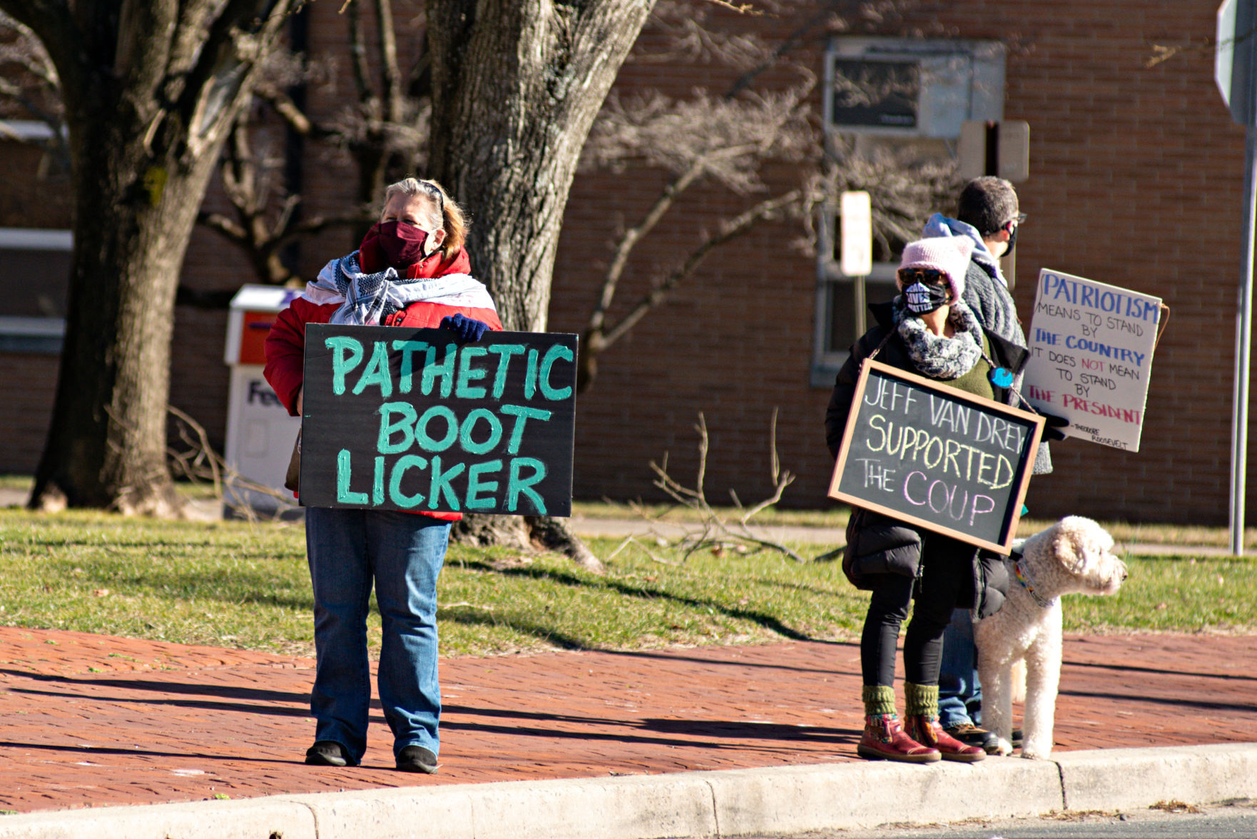 011021_nws_vandrewprotest